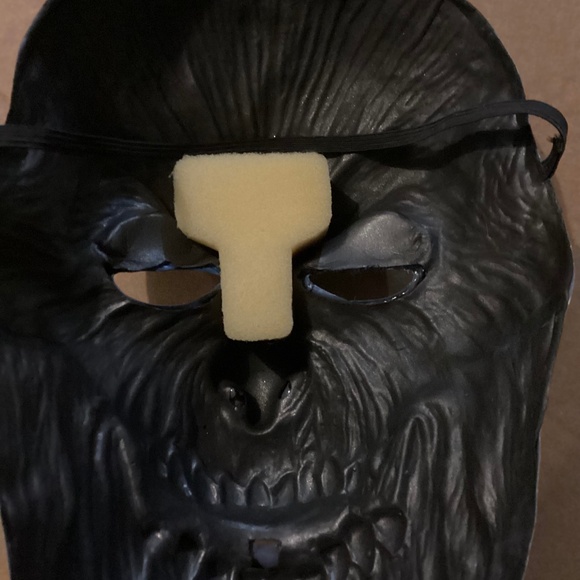 Scary Halloween Mask - Picture 2 of 2